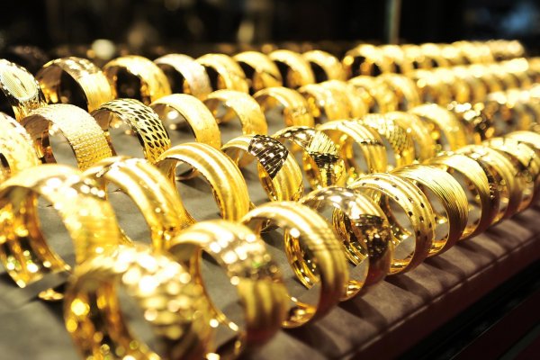 Департамент драгметаллов проверит 90 ювелирок, в том числе бутики в «Берекет Гранд», ЦУМе и «Берен Голд» — Tazabek