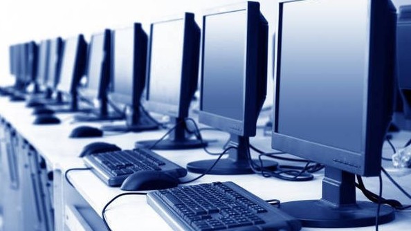Для 200 школ Кыргызстана купят компьютеры