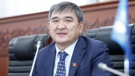 Если Кыргызстан будет работать по программе «зеленой» экономики, то даже КНР будет просить экспортировать экологически чистую продукцию в их страну, - депутат — Tazabek