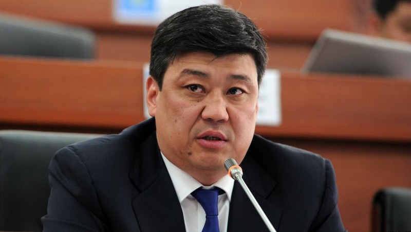 Депутат призвал М.Абылгазиева усилить сотрудничество с соседними странами и не разговаривать с ними на уровне криптовалюты — Tazabek