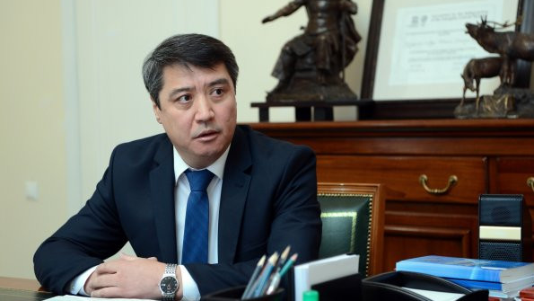 Тенизбек Абжапаров возглавил Налоговую службу — Tazabek