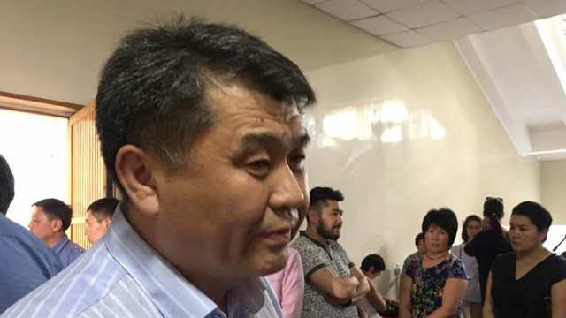 Адвокат просит Бишкекский горсуд отпустить С.Исакова под домашний арест — Tazabek