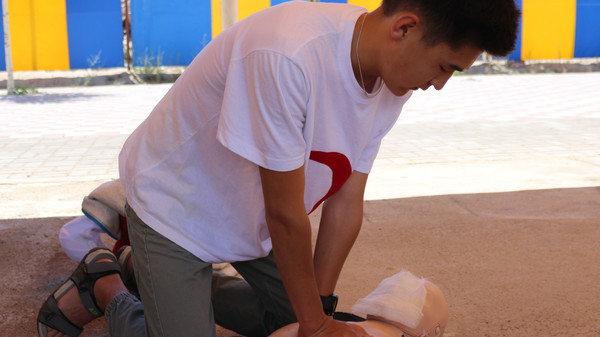 В Чолпон-Ате завершились национальные соревнования по первой помощи среди школьников (фото)