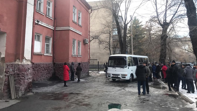 Первомайский суд продлил срок следствия и содержания под стражей экс-премьеру Сапару Исакову до 13 февраля — Tazabek