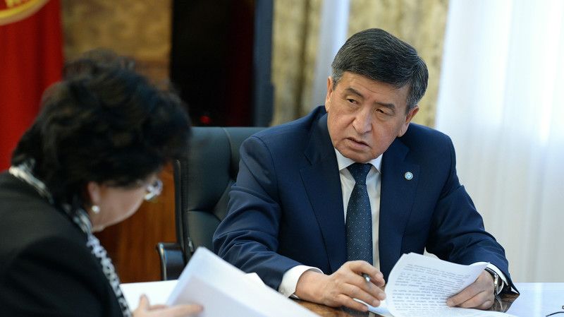 Президент С.Жээнбеков принял министра финансов Б.Жеенбаеву и отметил важность укрепления финансовой дисциплины — Tazabek