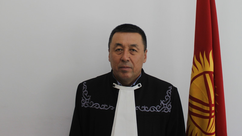 Авария на ТЭЦ Бишкека: Судья Э.Каипов недоволен вопросами адвоката — Tazabek