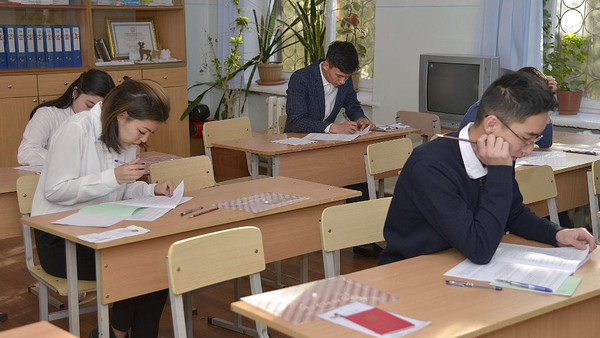 Школа-лицей №61 получила 7 призовых мест по итогам III этапа Республиканской олимпиады школьников в Бишкеке