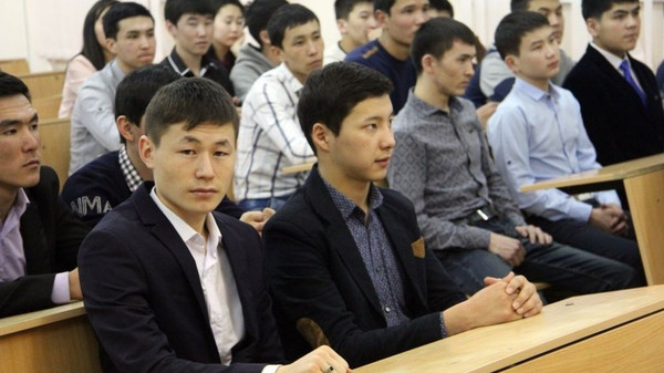 Более 15 тыс. кыргызстанцев обучаются в вузах России