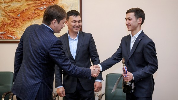 Кыргыз окуучу менталдык арифметика боюнча дүйнөлүк олимпиадада «Super Champion» наамын алды