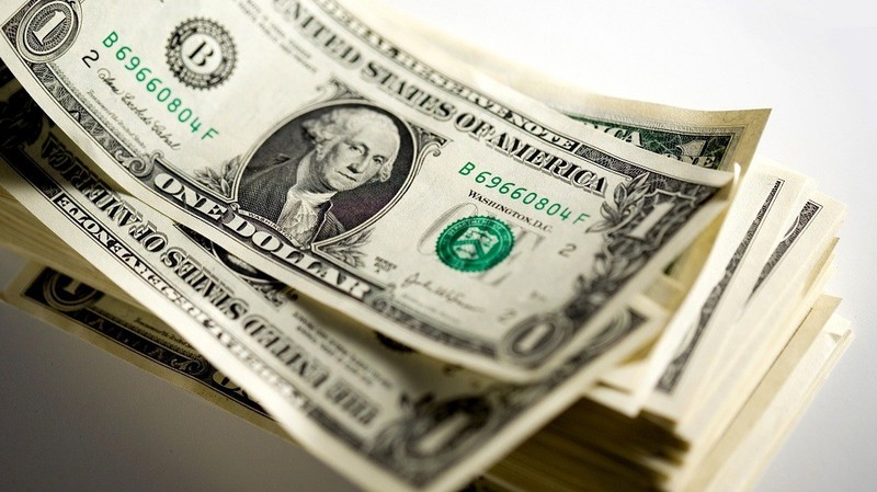 «Курс валют»: Доллар продается по 68,8 сома (график) — Tazabek