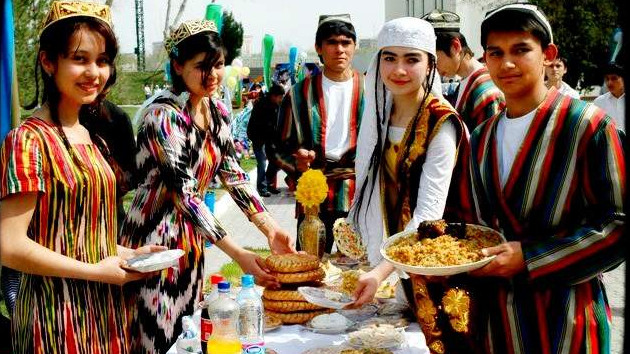 Впервые в этом году Узбекистан обогнал Казахстан по количеству прибывших в Кыргызстан граждан, - Департамент туризма — Tazabek