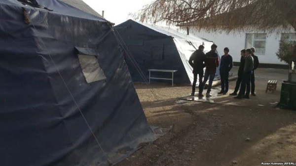Школьники, обучавшиеся в палатках в Ала-Буке, возвращены в здание, - Минобразования