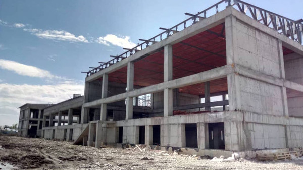 Фото – Как выглядит недостроенная школа в жилмассиве Мурас-Ордо