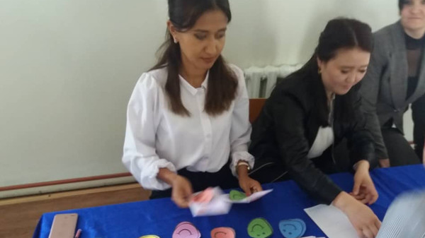 Руководители кружков в школах Чуйской области приняли участие в семинаре по повышению мастерства