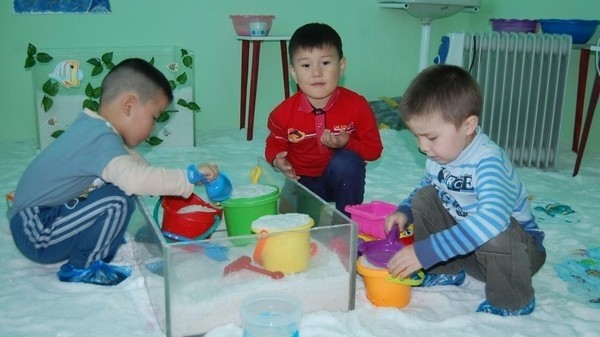 Кыргызстандагы бала бакчаларга 6 жыл мурун 73 миң бала барса, азыр 137 миң бала барат