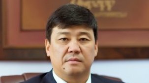 Депутат Б.Торобаев возмутился, что замминистра экономики Б.Тюменбаев переадресовал ответы другим министерствам — Tazabek
