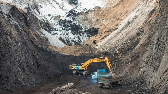 С 26 января добыча угля на карьере в Кара-Кече временно приостановлена в связи с холодами — Tazabek