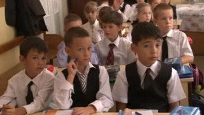 Бишкекские школы переуплотнены в 1,5-2 раза: Мест 76 тысяч, а приходят в школы 148 тысяч детей