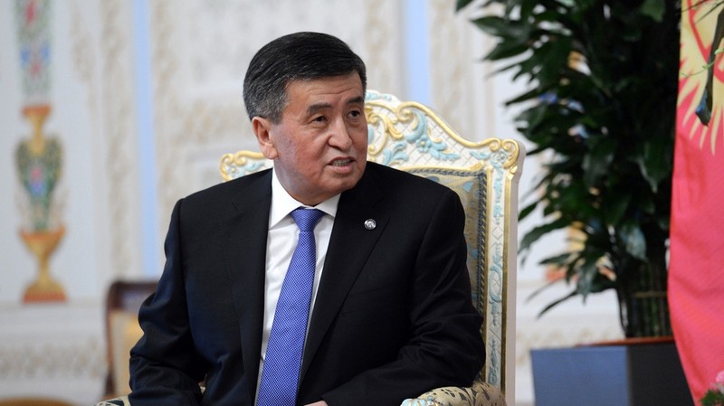 С.Жээнбеков предложил разработать механизмы взаимодействия по товарообороту с Таджикистаном — Tazabek