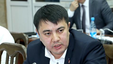 Депутат предложил установить порог для привлеченных займов из одного источника не выше 50% от общего госдолга Кыргызстана — Tazabek