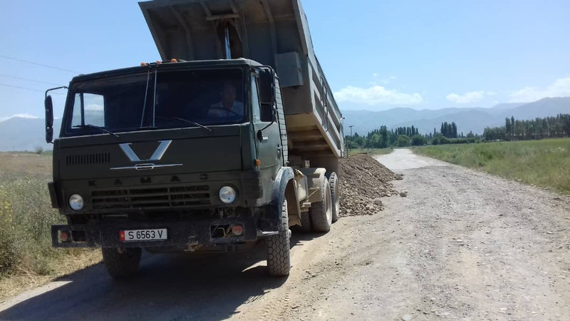 Минтранс готовит к асфальтобетонному покрытию автодорогу Сарымсак в Кара-Бууринском районе — Tazabek