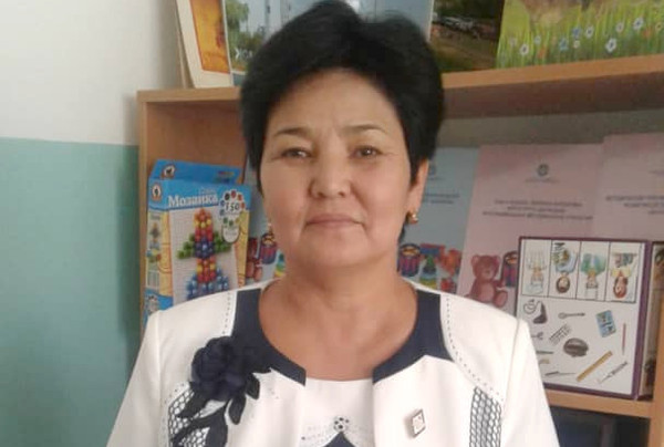 «Учителя.kg». Мать-героиня Г.Мамырбаева из Кара-Балты 32 года работает в системе образования, руководит детсадом