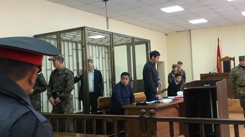 Бишкекский горсуд оставил в силе меру пресечения в отношении экс-премьера Сапара Исакова,- адвокат — Tazabek
