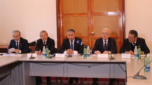 Кыргыз-тажик дипломатиялык кызматташтыгынын 25 жылдыгы белгиленди