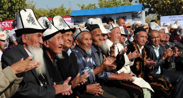 В Кыргызстане с 1 октября 2016 года будут повышены пенсии — Tazabek