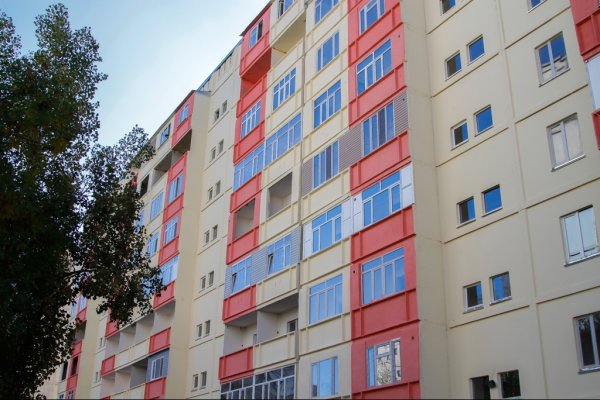 Самое дорогое жилье строится в Бишкеке - 24 тыс. сомов за 1 кв.м, а дешевое в Баткенской
 области - 9,1 тыс. сомов и Оше - 8,4 тыс. сомов — Tazabek
