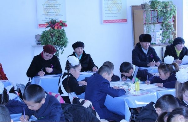 В Кара-Кульджинском районе для учителей прошел семинар по обмену опытом «Читаем вместе»