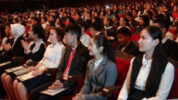 В Кыргызстане почти 32% призовых мест на олимпиаде-2017 заняли ученики МОУ «Сапат»  (результаты по школам)