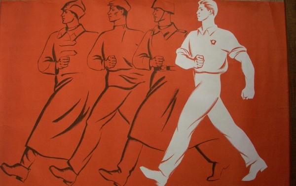 «Революционный держите шаг»: В Бишкеке издана хрестоматия кыргызской и русской литературы, возникшей после 1917 года