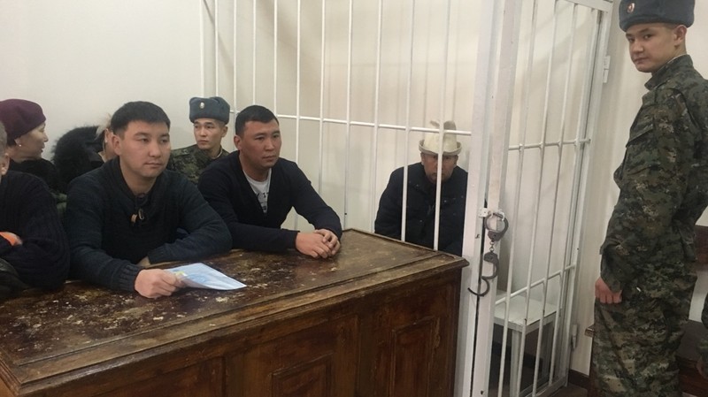 Ленинский суд отложил рассмотрение дела главы «Иска Строй» Н.Сариева из-за смены адвоката (фото,видео) — Tazabek