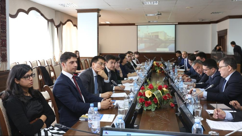 На международном форуме Кембриджского университета Кыргызское интернет-сообщество предложило совместно строить цифровой Шелковый путь — Tazabek