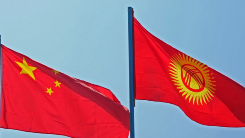 Депутат: С этого года Кыргызстан начал выплачивать долги Китаю — Tazabek