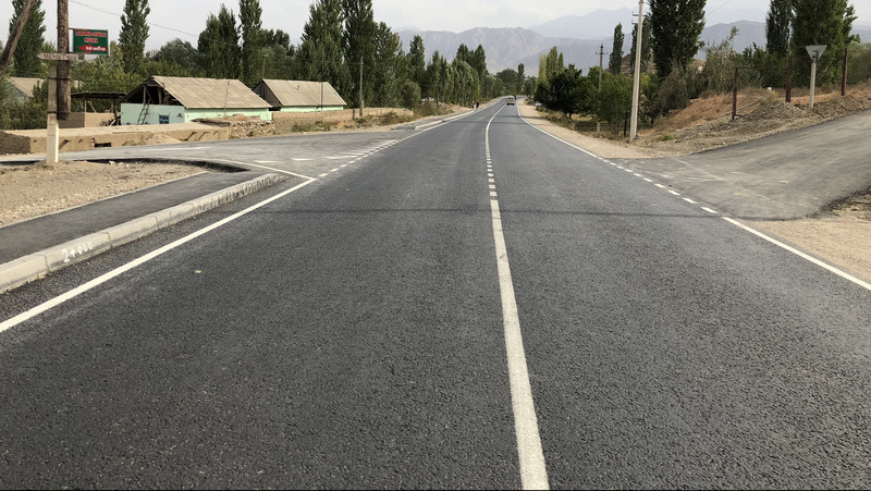 На участках автодорог Баткен—Торт-Куль и Баткен—КПП «Кызыл-Бель» завершился основной объем работ — Tazabek