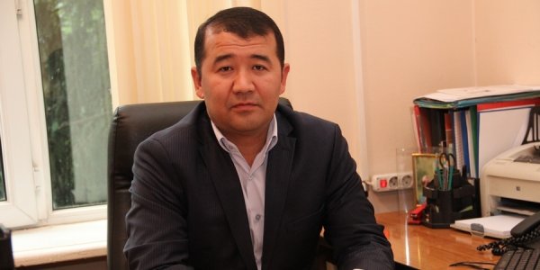 Депутаты фракции «Ата Мекен» возмутились неподготовленностью замдиректора ФГИ Б.Алиева — Tazabek