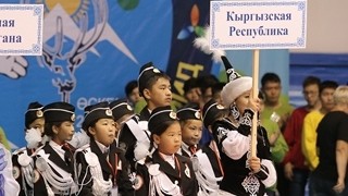 Фоторепортаж — На конкурсе ЮИД в Казахстане первое место по строевому смотру заняла  команда школьников из Кыргызстана