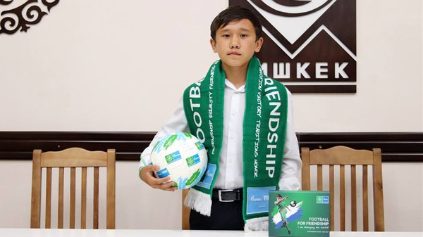 12-летний школьник из Бишкека представит Кыргызстан в проекте «Футбол для дружбы» в Москве