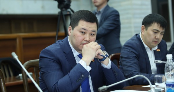 Депутат: В отношении каких сотрудников мэрии возбуждено уголовное дело по выдаче 86 га земли в Бишкеке под коммерческое строительство? — Tazabek