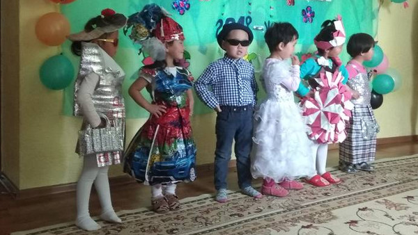 Показ мод провели в сельском детсаде Ак-Талинского района