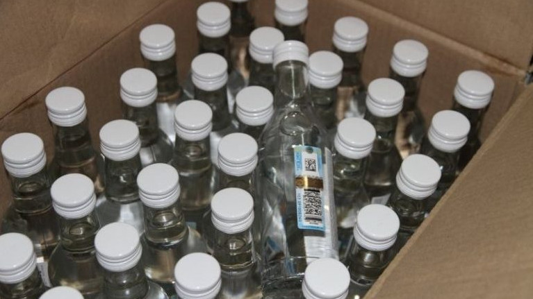 Минсельхоз и ГСБЭП пресекли продажу 5,2 тыс. бутылок водки с поддельными акцизными марками — Tazabek