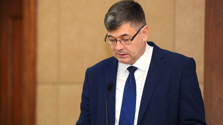 Теневая экономика сосредоточена в секторе услуг , - министр О.Панкратов — Tazabek