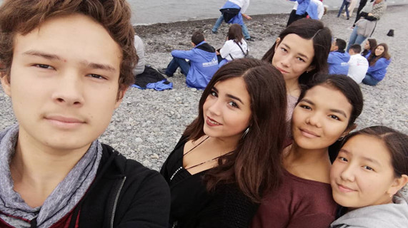 Школьники из Кыргызстана приняли участие в «Школе молодого энергетика» на Черном море