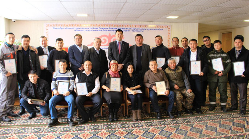 В Бишкеке поздравили энергетиков с профессиональным праздником — Tazabek