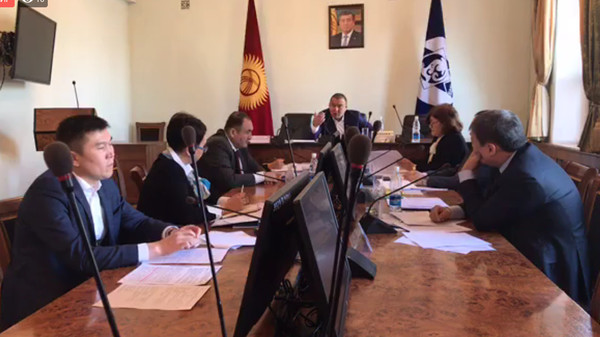 Рукаппарата мэрии Бишкека ходатайствует за частную еврейскую школу, депутаты БГК недоумевают
