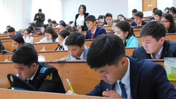 В Кыргызстане стартовал третий этап Республиканской олимпиады школьников