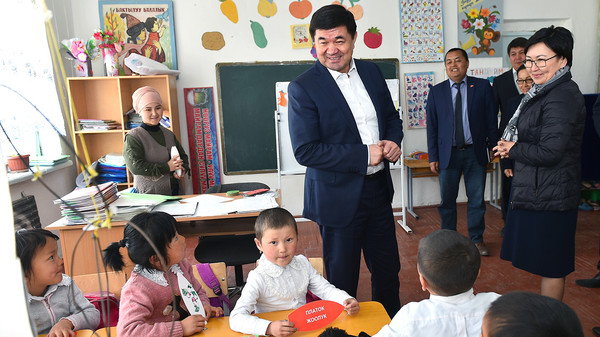 Правительство поручило изыскать 10 млн сомов для ремонта школы в селе Ак-Сай Баткенского района