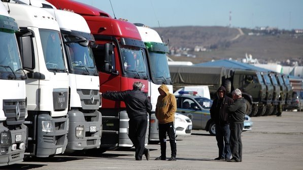 Кыргызстанские грузоперевозчики за 2016 год перевезли более 1 млн тонн груза, иностранные — 0,5 млн тонн — Tazabek